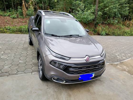 FIAT TORO 2.0 16V TURBO DIESEL VOLCANO 4WD AT9 FIAT TORO 2.0 16V TURBO DIESEL VOLCANO 4WD AT9